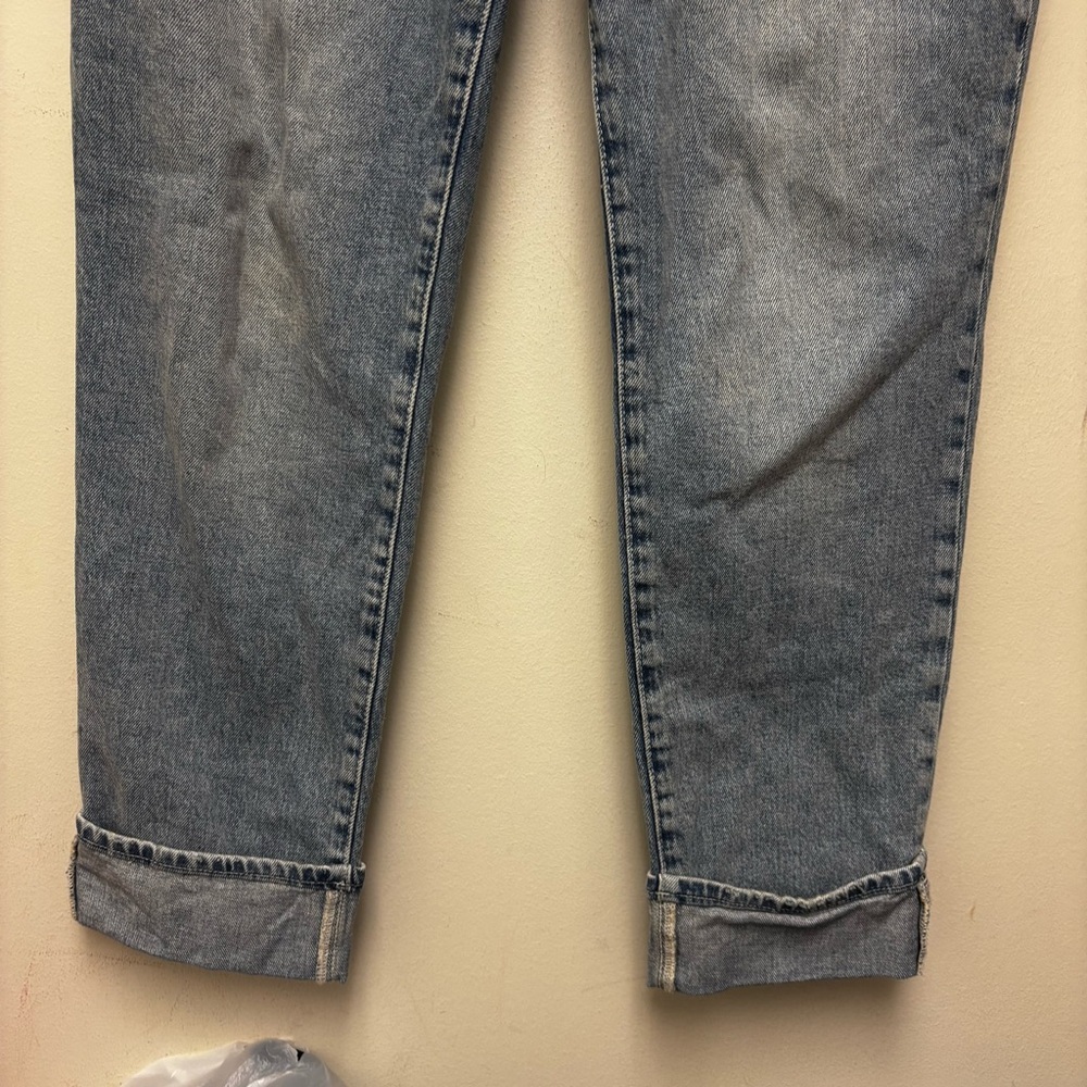 Good American Mid Rise Weekender Jeans - Picture 8 of 12